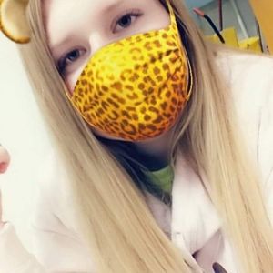 Meet your Posher, Layla